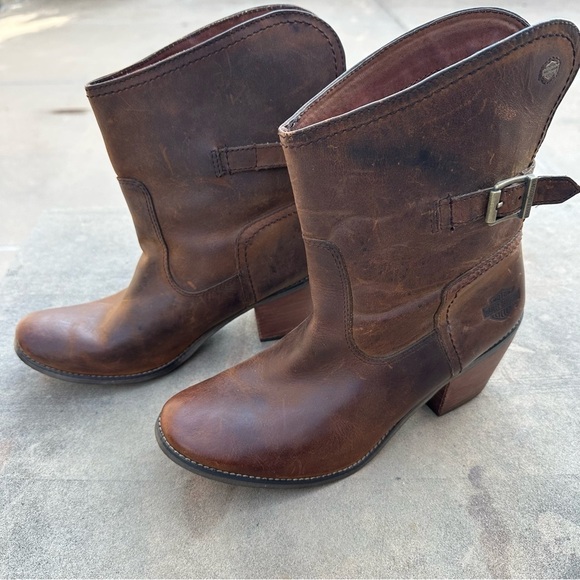 Harley Davidson Stacked Heel Short Brown Leather Boots 81462 size 9.5 - Picture 2 of 12